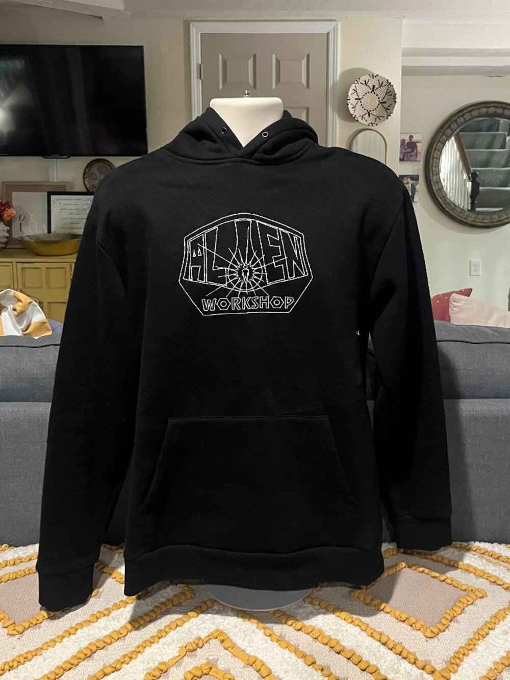 Alien Workshop Black Graphic Hoodie Men's Medium Skateboarding